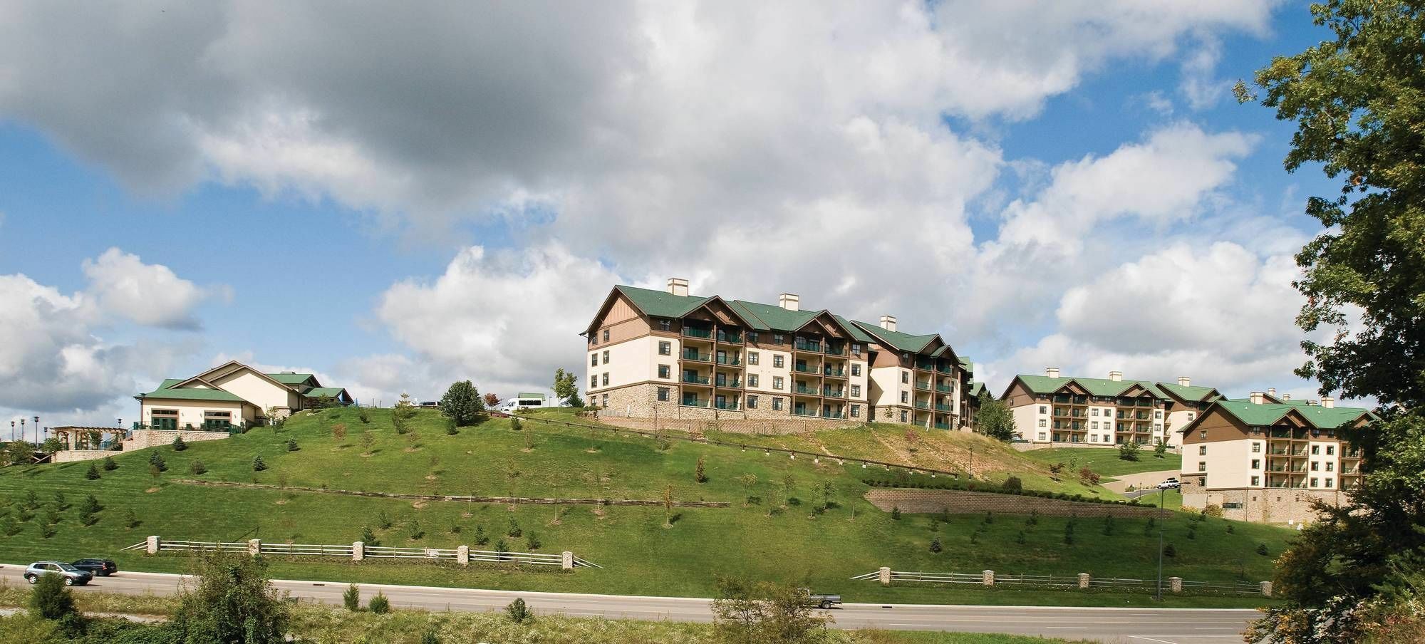 สโมคกี้ เมน์เท็น รีสอร์ต Hotel เซอเวียร์วีล ภายนอก รูปภาพ